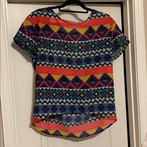 Size small women’s azetec shirt